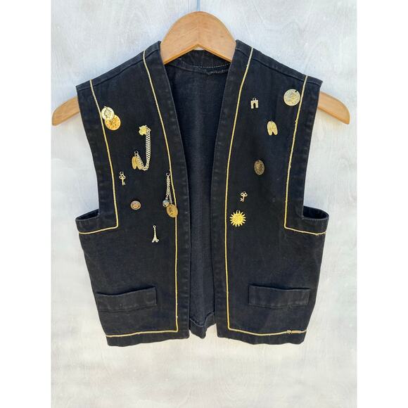 Black charm vest - Picture 1 of 7